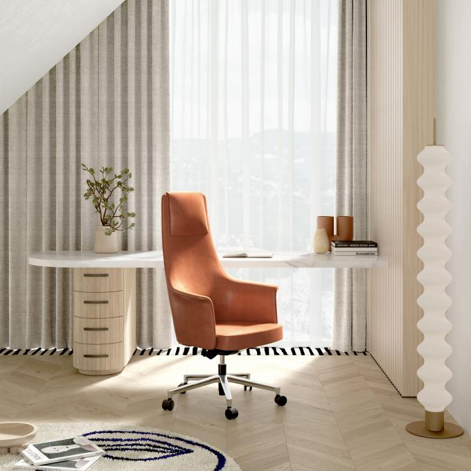 Son şirket blogları hakkında Deri vs. Kumaş Yönetim Sandalyeleri: Kahverengi Deri Neden Kazandı